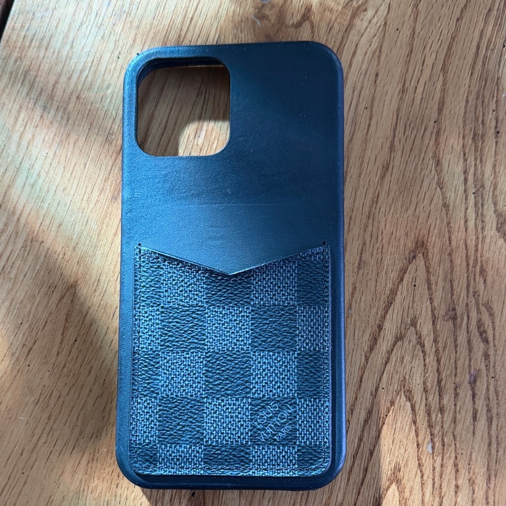 Louis Vuitton Black and Gray Checkered Phone Case